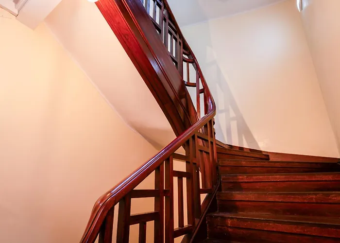 Host Wise - Spacious Comfortable Apartment - Balcony